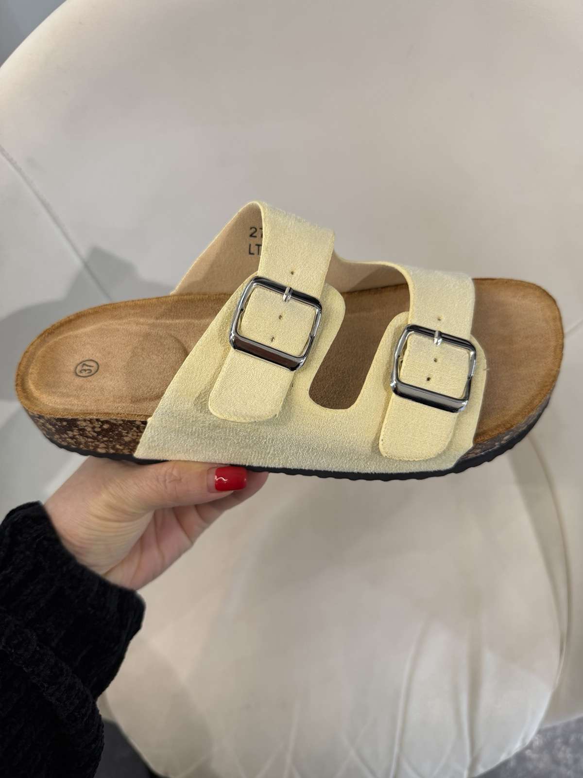 Klapki Damskie (36-41, 12par)