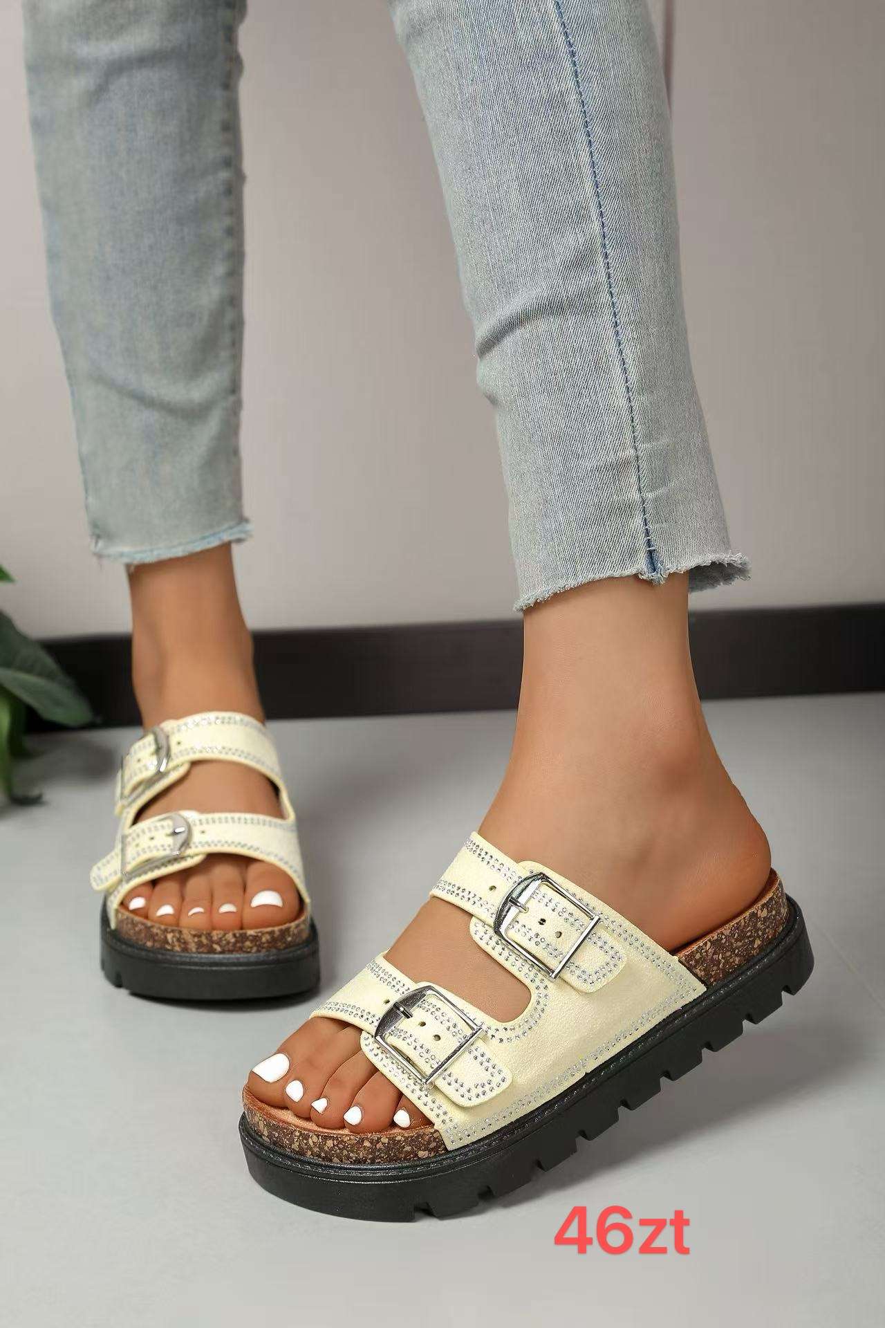 Klapki  DAMSKIE (36-41, 12par)