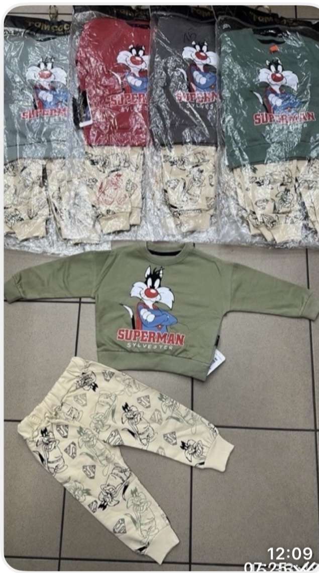 Komplety DZIECIĘCA , Size 1-4lat, paczka  4szt ,1kolor