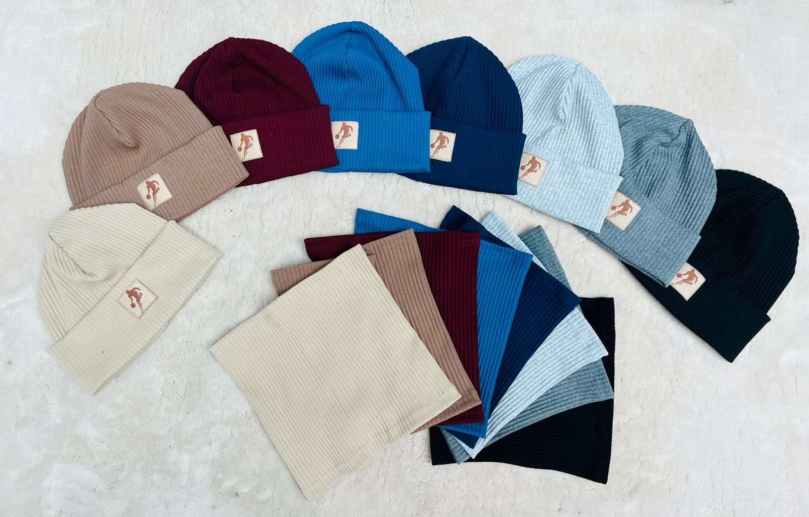 Komplety Czapki DZIECIĘCE,paczka 12szt, mix kolor