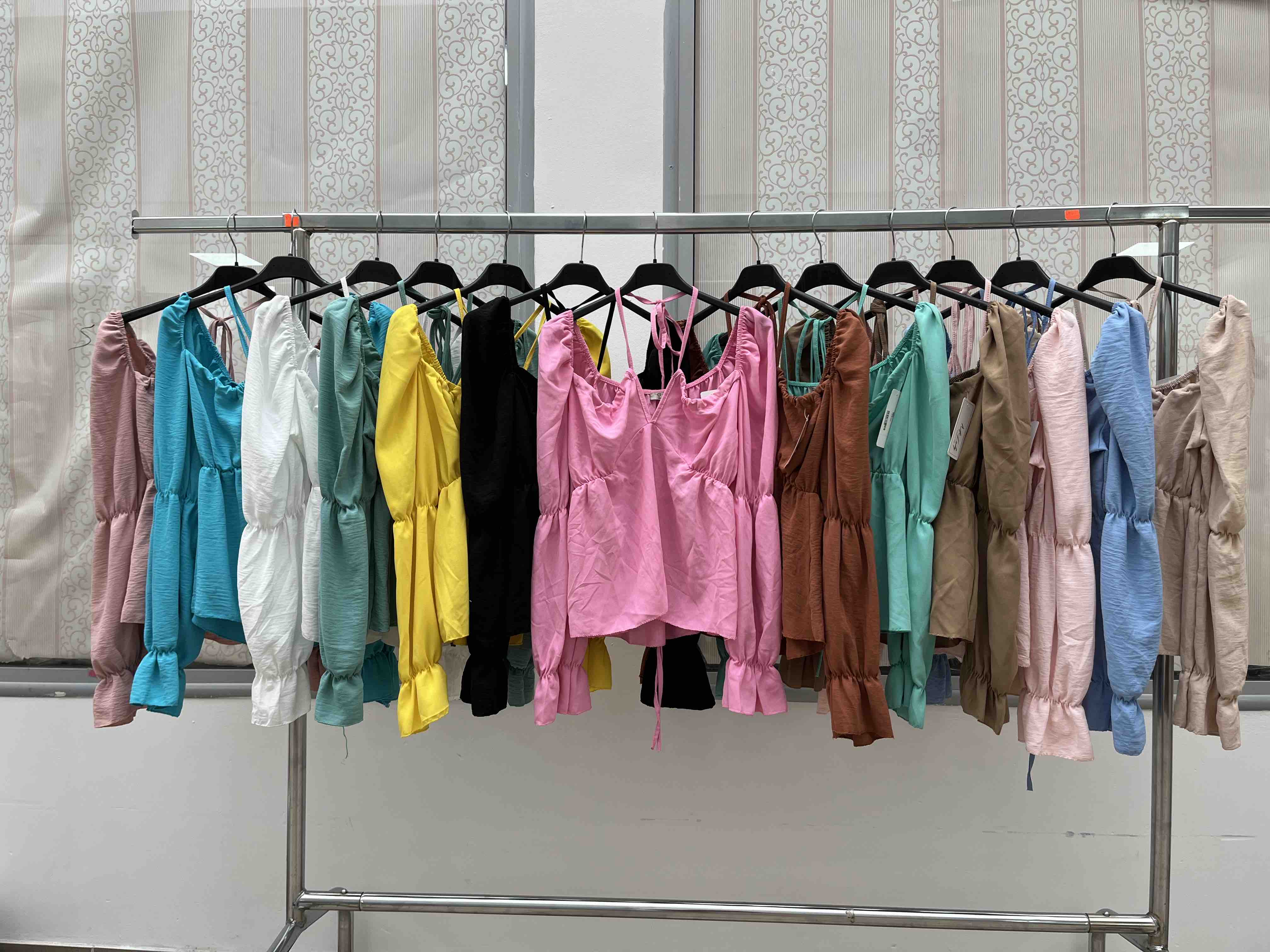 Bluzki  Damskie wloska  , Size uni, paczka  6szt ,mix kolor