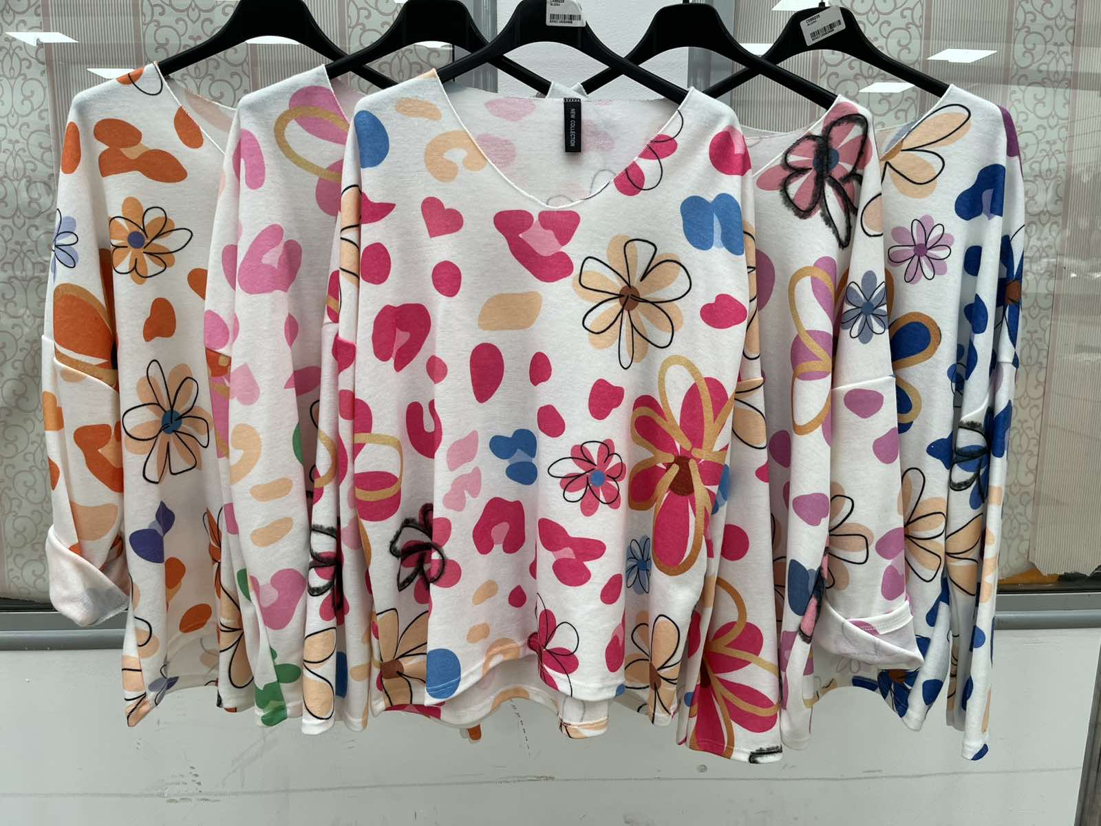 Bluzki  Damskie wloska  , Size uni, paczka  6szt ,mix kolor