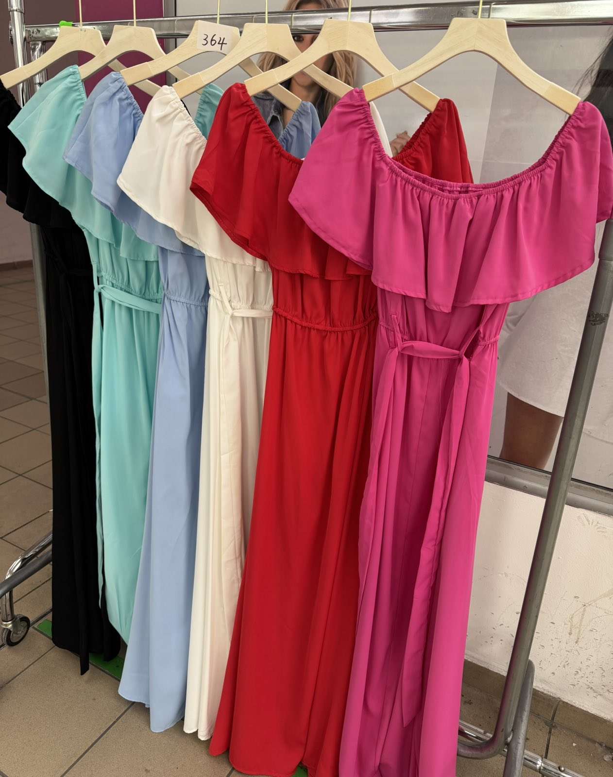 Sukienki damskie,size m-xl, paczka 12szt ,mix kolor