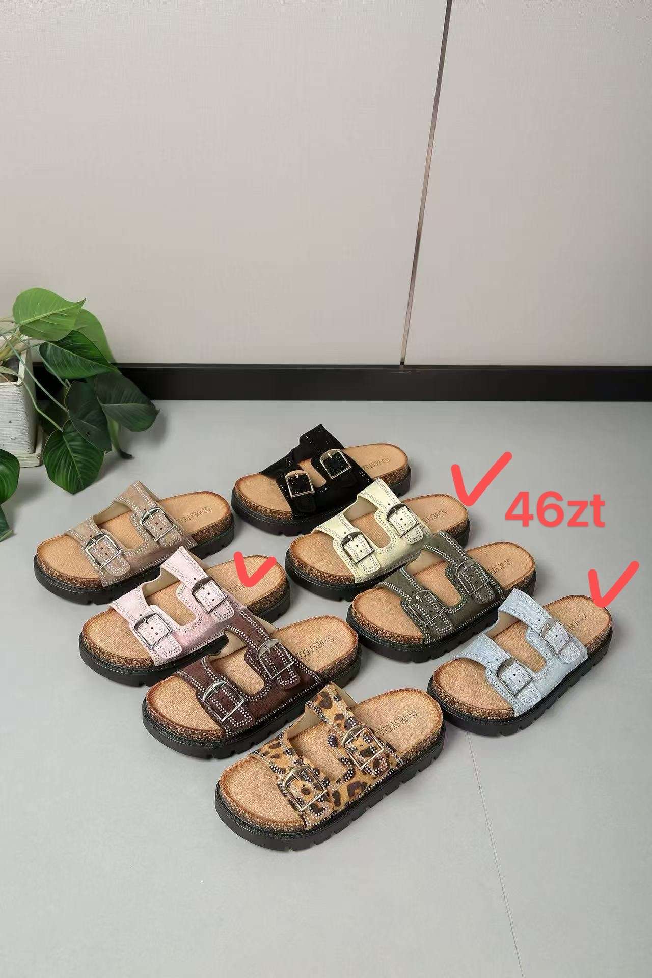 Klapki  DAMSKIE (36-41, 12par)