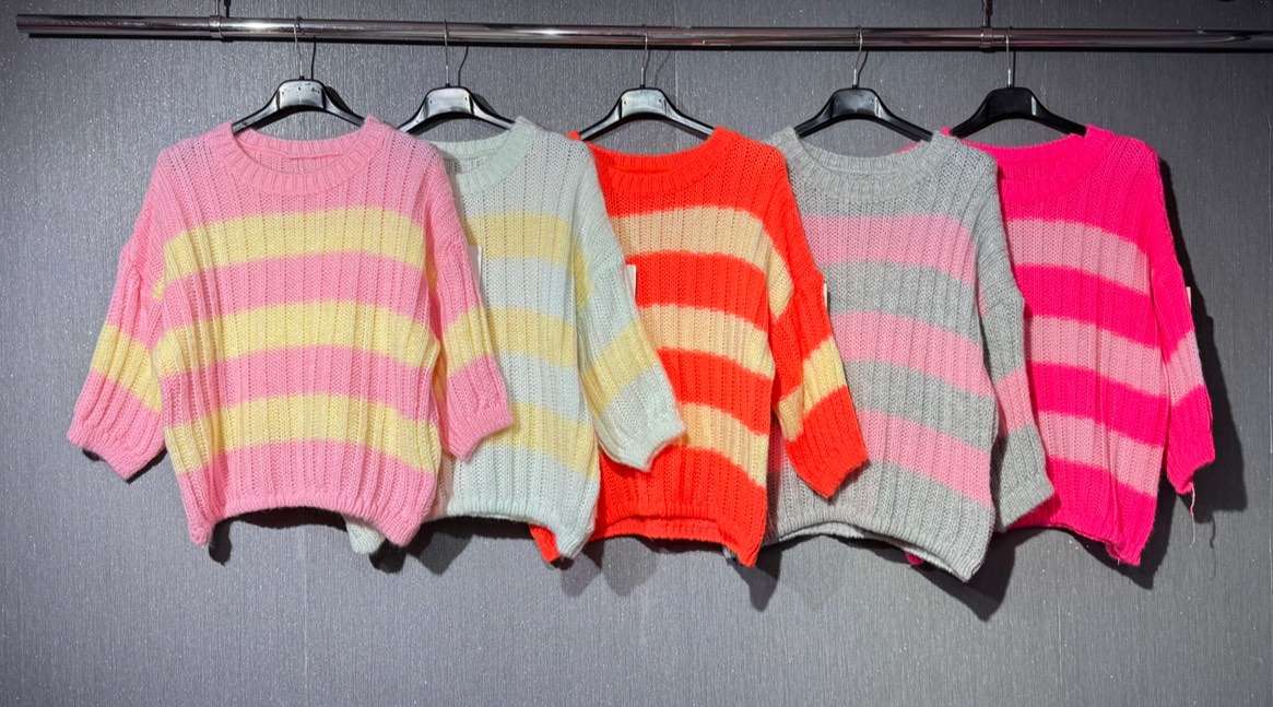 Swetry Damskie  WŁOSKA  , Size uni, paczka  6szt ,mix kolor