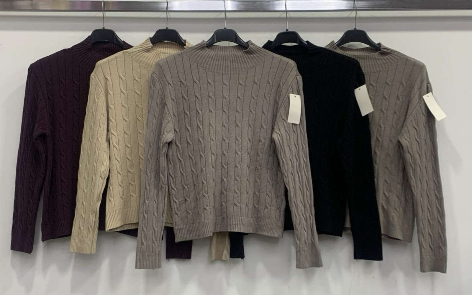 Swetry Damskie  , Size uni, paczka  6szt ,mix kolor