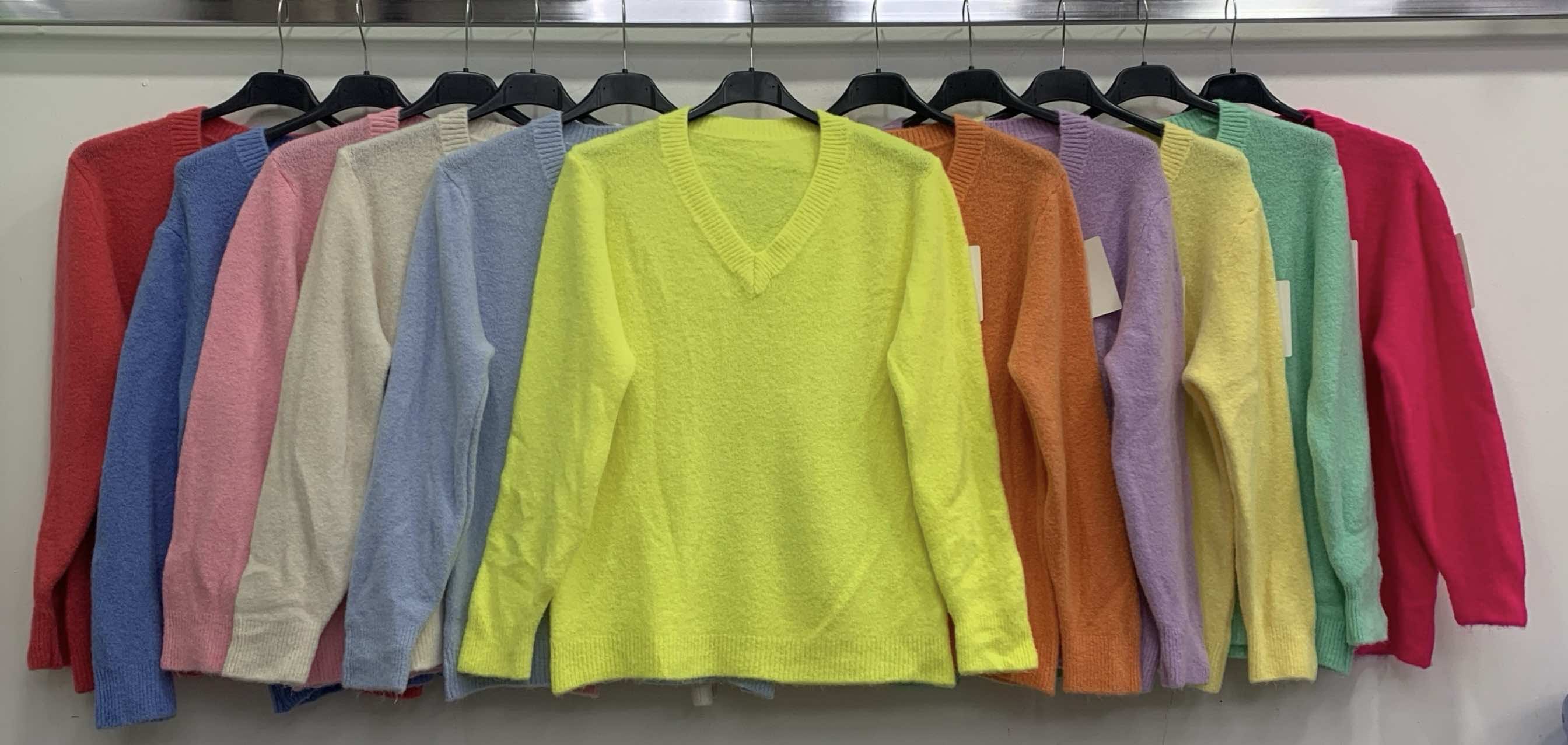 Swetry Damskie  , Size uni, paczka  6szt ,mix kolor