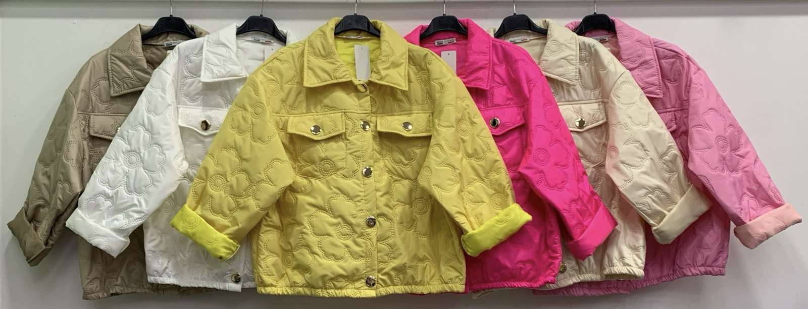 Kurtki Damskie  , Size uni, paczka  6szt ,mix kolor