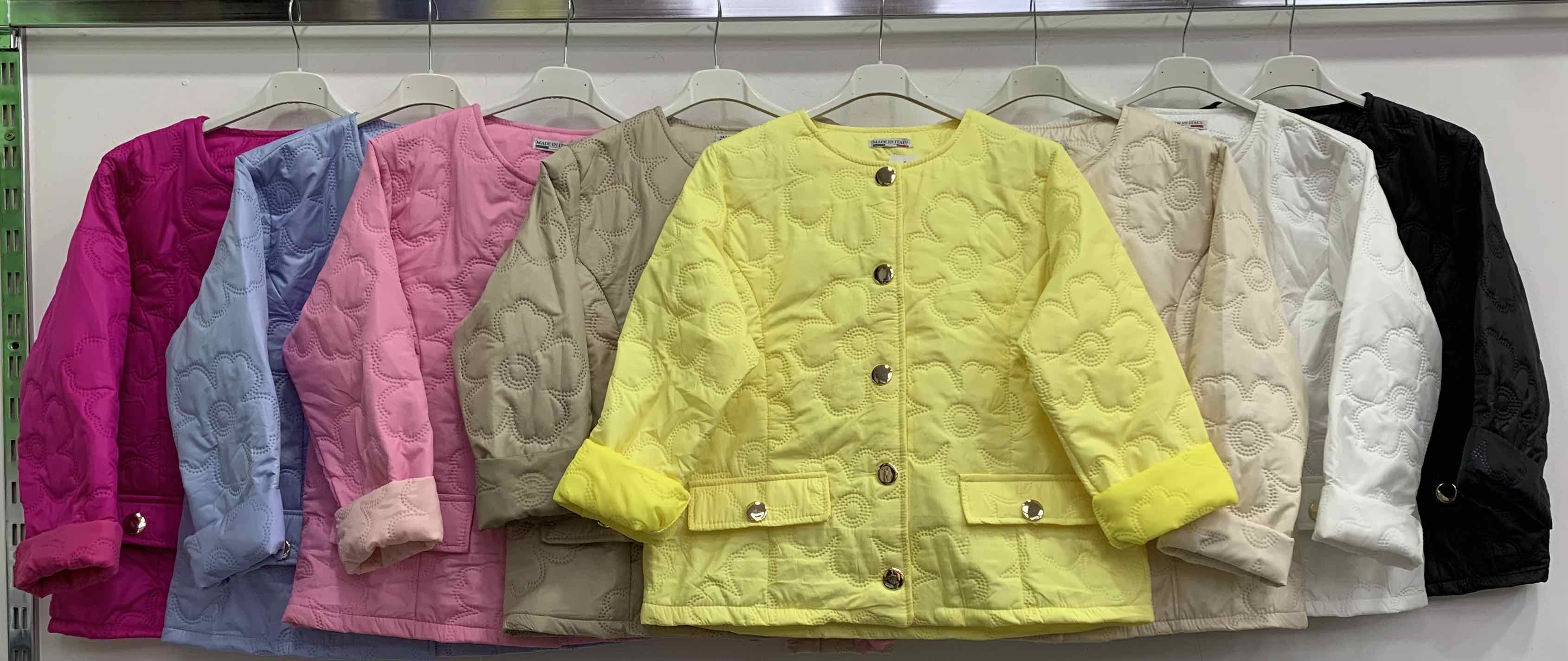 Kurtki Damskie  , Size uni, paczka  6szt ,mix kolor