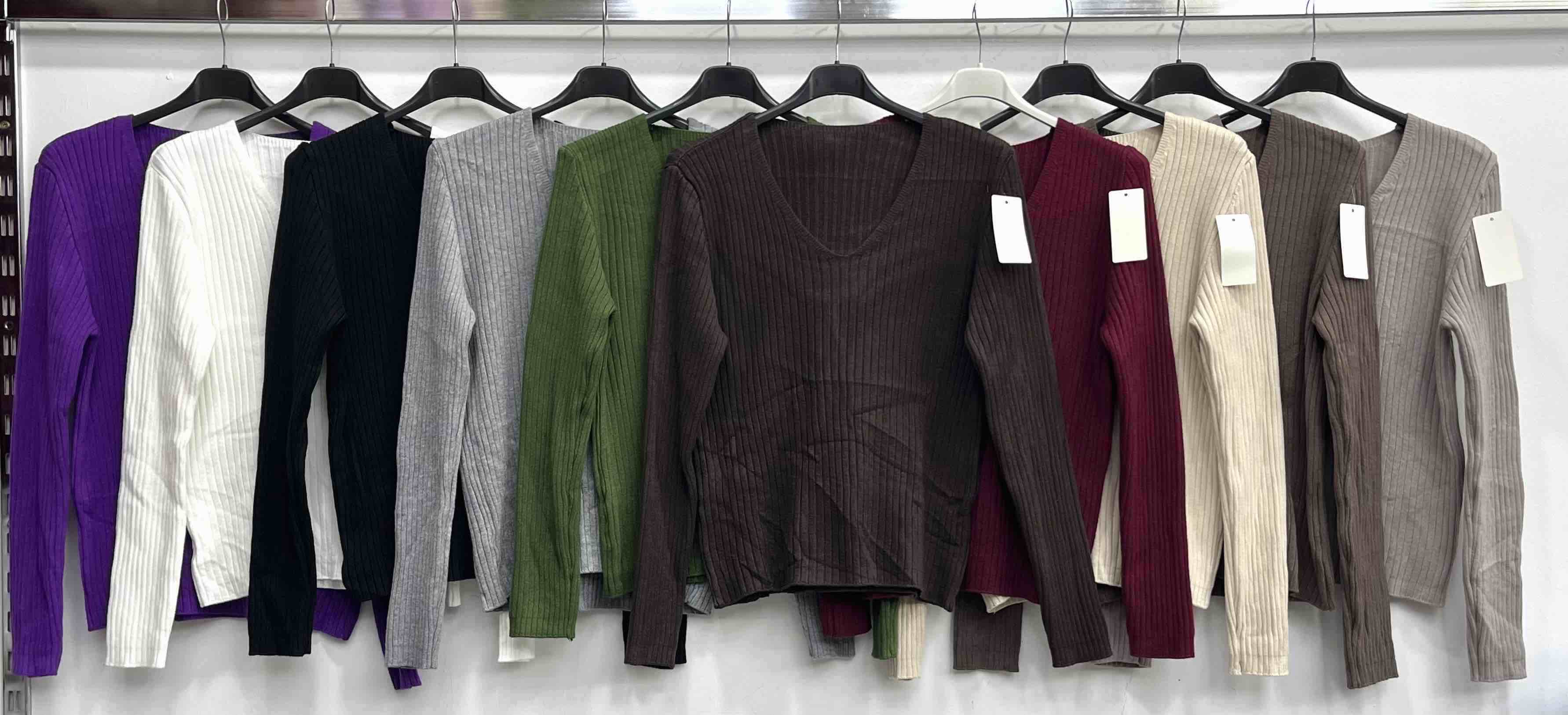 Swetry Damskie  , Size uni, paczka  6szt ,mix kolor