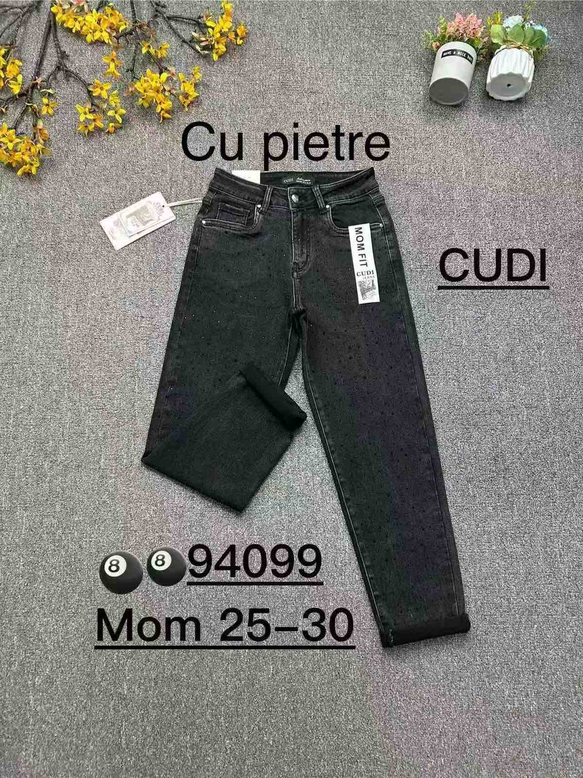 Jeansy Damskie , Size 25-30 , paczka  12szt ,1 kolor