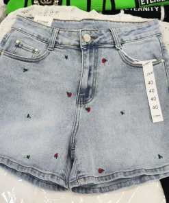 Spodenki jeansowe Damskie,Size 38-48,paczka 10szt, 1 kolor