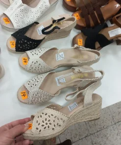 Sandaly na kotunie DAMSKIE (38-40, 12par) 1 kolor