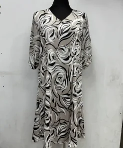 Sukienki damskie,size 48-54,Paczka 4szt,1kolor