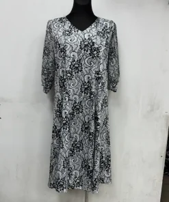 Sukienki damskie,size 48-54,Paczka 4szt,1kolor