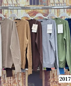 Swetry damskie WŁOSKA,Size uni ,paczka 6 szt mix kolor
