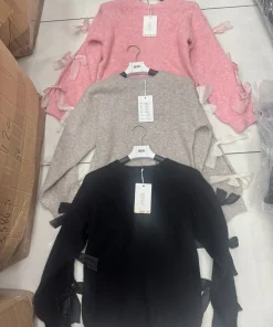 Swetry DZIECIĘCA,Size 4-14lat,paczka 6szt, 1 kolor