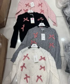 Swetry DZIECIĘCA,Size 4-14lat,paczka 6szt, 1 kolor