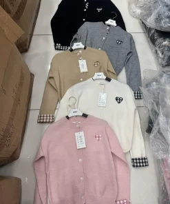 Swetry DZIECIĘCA,Size 4-14lat,paczka 6szt, 1 kolor
