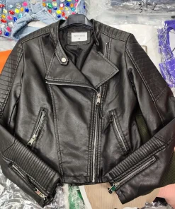 Kurtki skórzane Damskie,Size s-2xl,paczka 10szt, 1 kolor