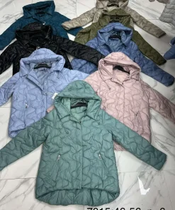 Kurtki damskie,size 46-56,Paczka 6szt,1kolor