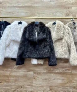 Kurtki damskie ,size s-l,Paczka 6szt ,1 kolor