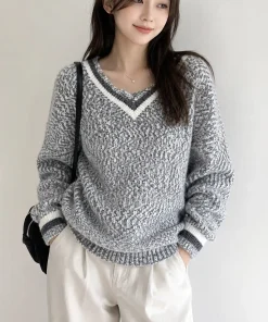 Swetry damskie,size uni,paczka 12szt ,mix kolor