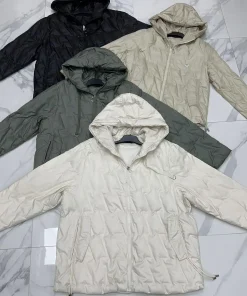 Kurtki damskie ,size 3-7xl,Paczka 5szt, 1kolor