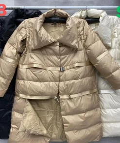 Kurtki Damskie,size s-xl,Paczka 4szt ,1 kolor
