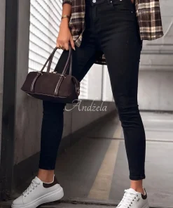 Jeansy Damskie,size 28-33,Paczka 12szt ,1 kolor
