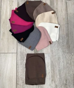 Komplety Czapki damskie,paczka 12szt,mix kolor