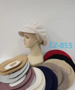 Czapki DAMSKA, paczka 12szt,mix kolor