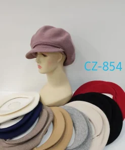 Czapki DAMSKA, paczka 12szt,mix kolor