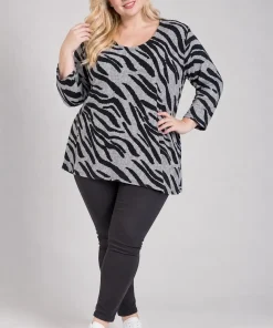 Bluzki Damskie ,Size 54-60,paczka 4szt, 1kolor