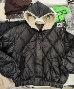 Kurtki Damskie,size m-3xl,paczka 5szt,1kolor
