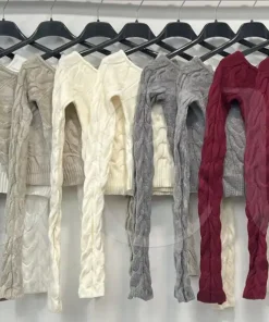 Swetry Damskie WŁOSKA,Size uni,paczka 6szt, mix kolor