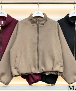 Kurtki DAMSKA,size uni,Paczka 6szt,mix kolor